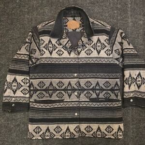 Vintage 80s Woolrich Aztec Style wool button up over coat. Womans M